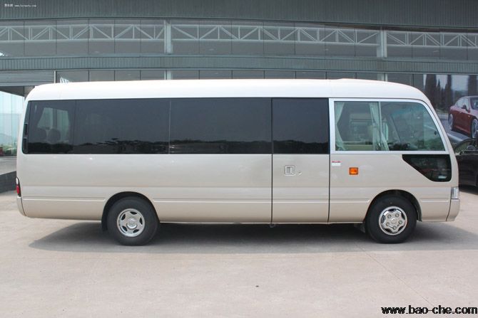 丰田柯斯达包车20座23座配置齐全提前预约优惠