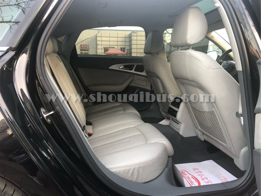 奥迪A6L内饰